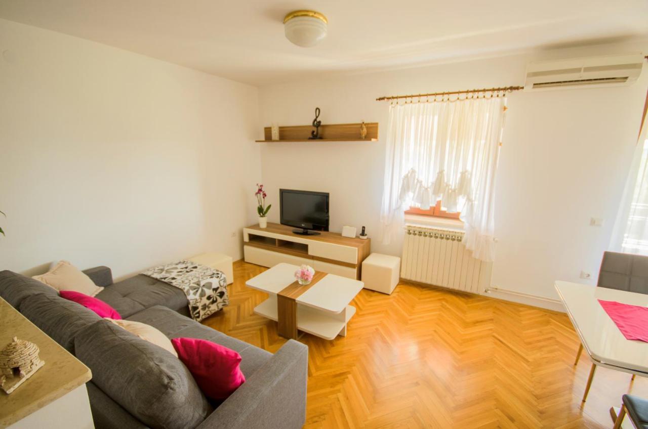 Apartment Ivis วิงกุรัน ภายนอก รูปภาพ