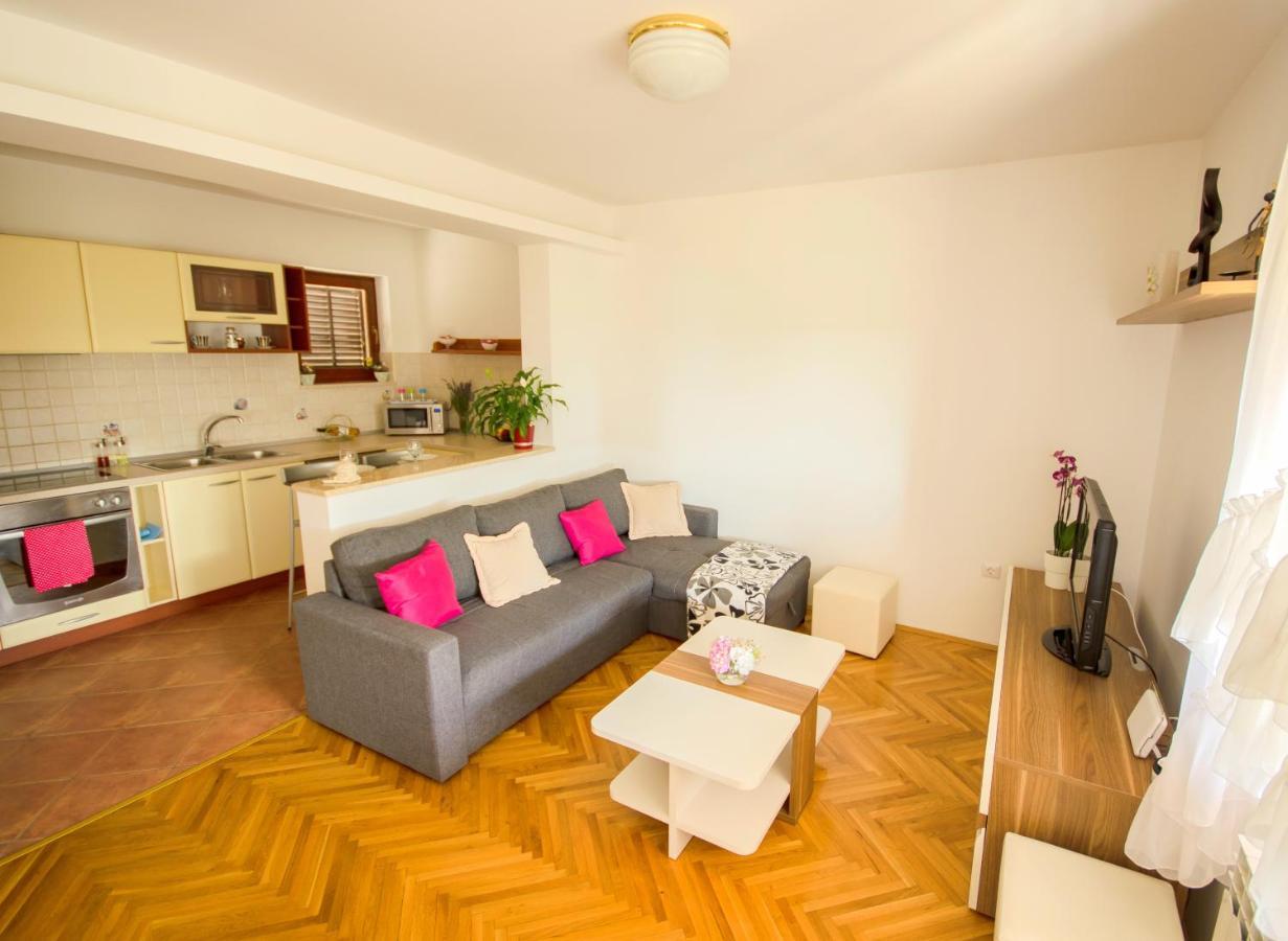 Apartment Ivis วิงกุรัน ภายนอก รูปภาพ
